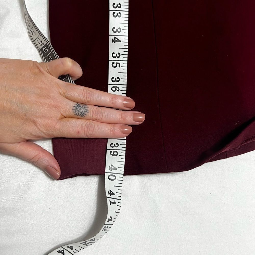 LAFAYETTE 148 Maroon Ponte Short Sleeve
Stretch Dress Sz 6 B37" W32" pockets - Picture 7 of 15